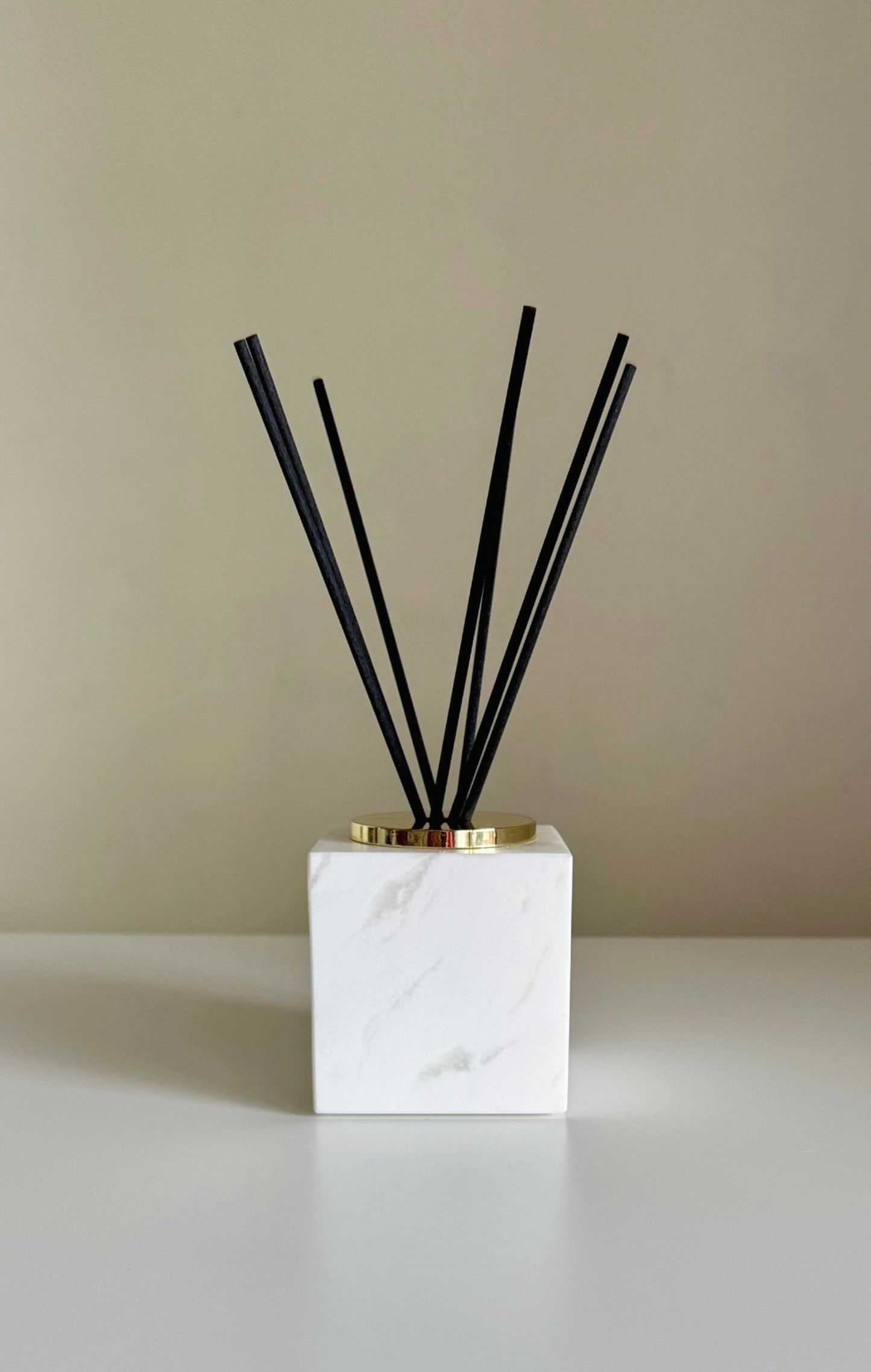 Isla Marble Reed Diffuser